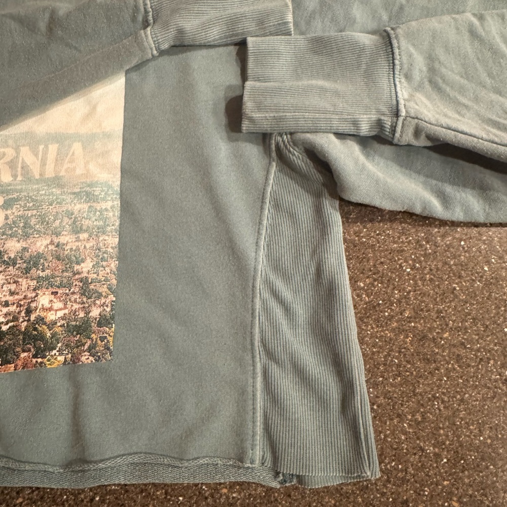 Colsie Crop Sweatshirt - Picture 4 of 6